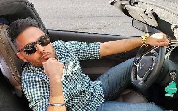 பிரபல பாடகரின் வீட்டைக் குறிவைத்து துப்பாக்கிச் சூடு! கனடாவில் சம்பவம்