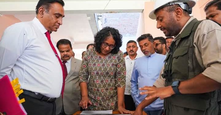 மும்மொழியிலான தேசிய பாடசாலைக்கு பிரதமர் விஜயம்!