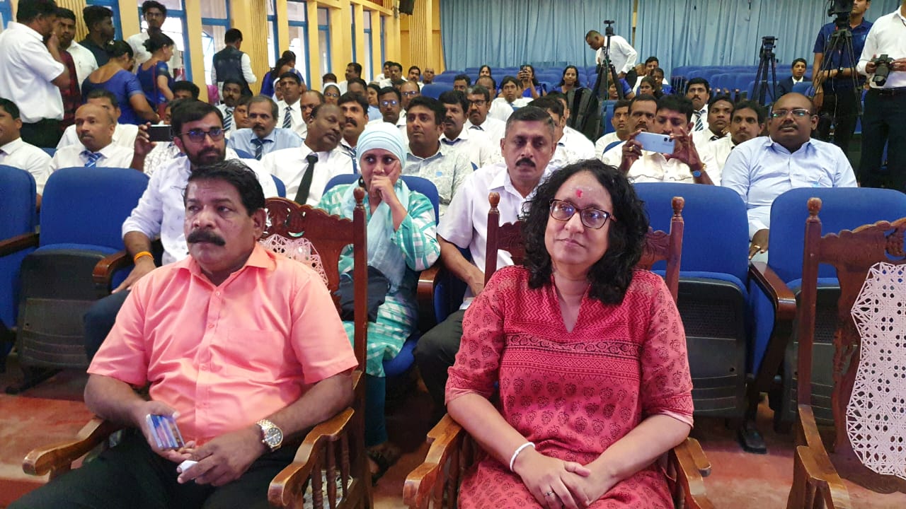 யாழ்.மாவட்டம் கல்வியில் சிறந்து விளங்குவதாகவும் பிரதமர் தெரிவிப்பு!