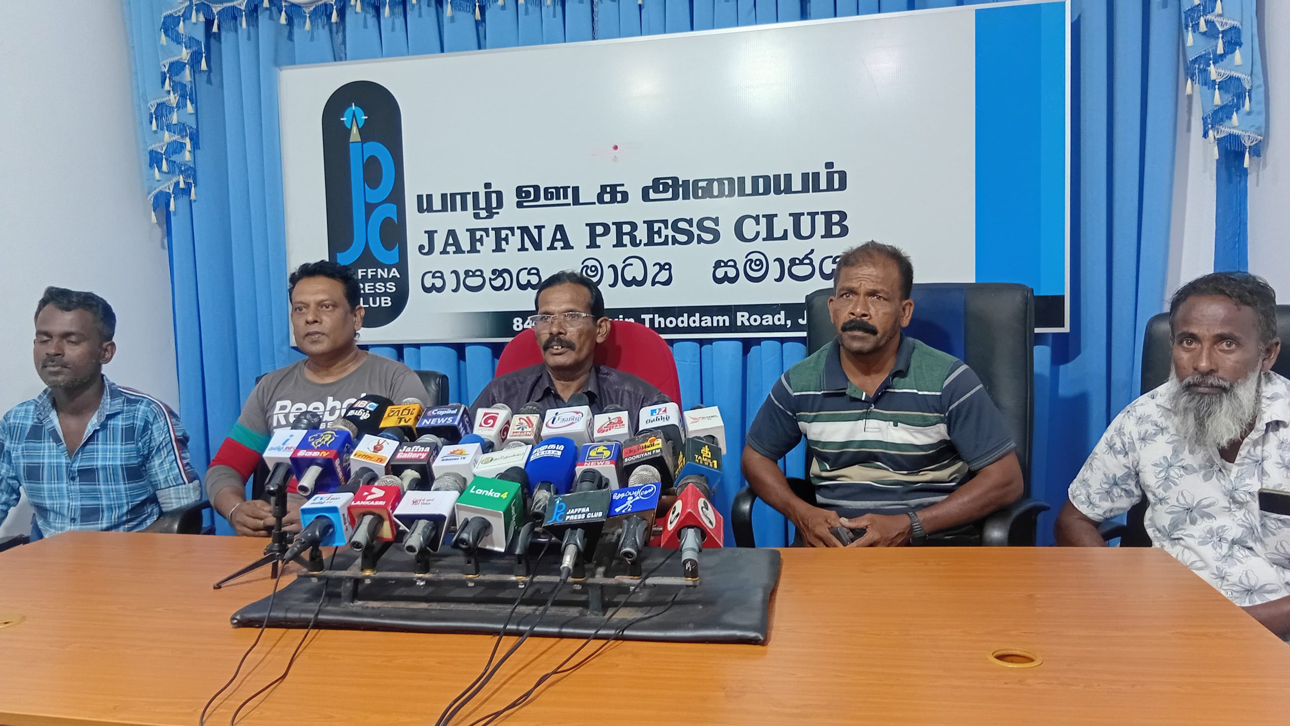 இந்திய கடற்தொழிலாளர்களின் அத்துமீறல்களுக்கு எதிராக யாழில் போராட்டம்!