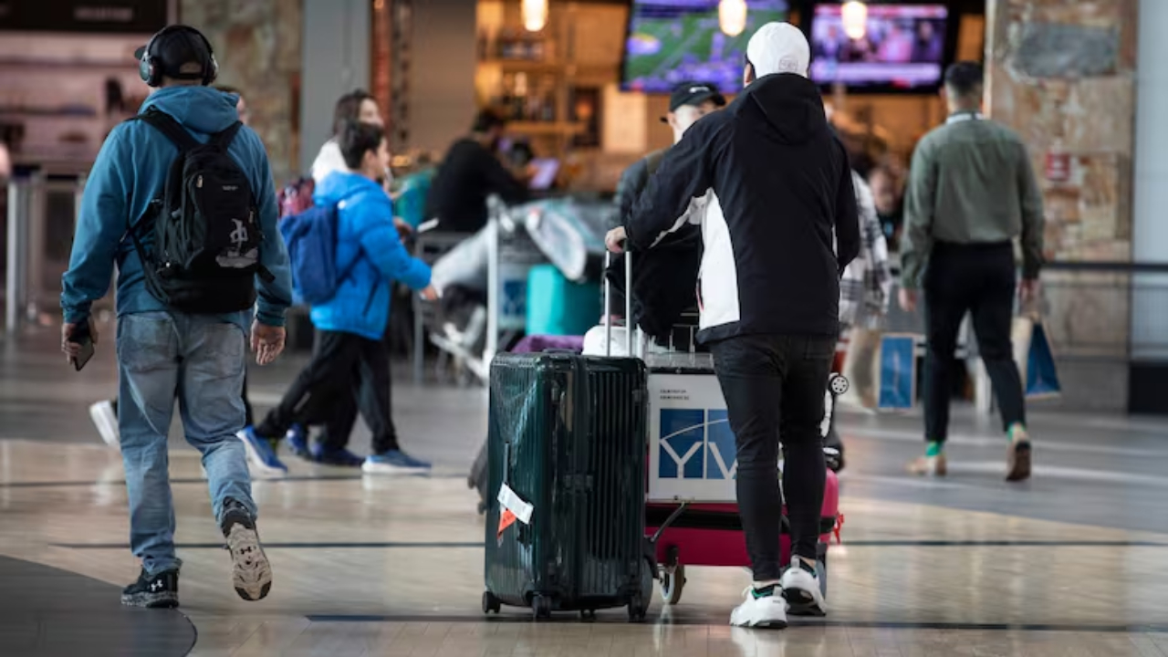 ட்ரம்பின் கட்டண அச்சுறுத்தல்; அமெரிக்காவுக்கான பயணத்தை தவிர்க்கும் கனேடியர்கள்!