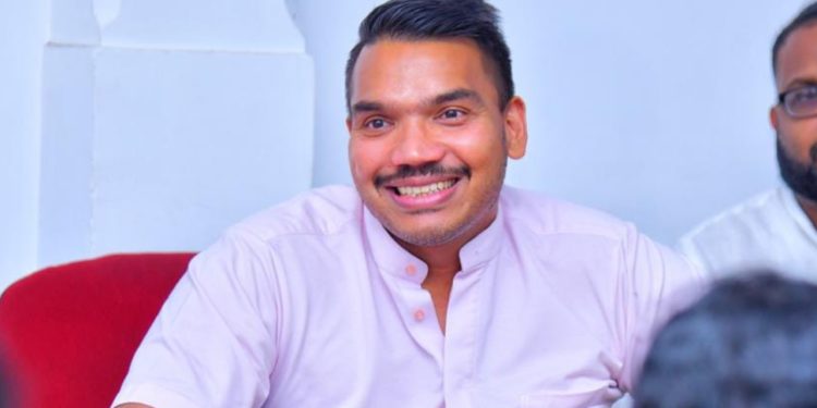 நாமலின் சட்டப் பட்டம் தொடர்பாக சி.ஐ.டி விசாரணை!