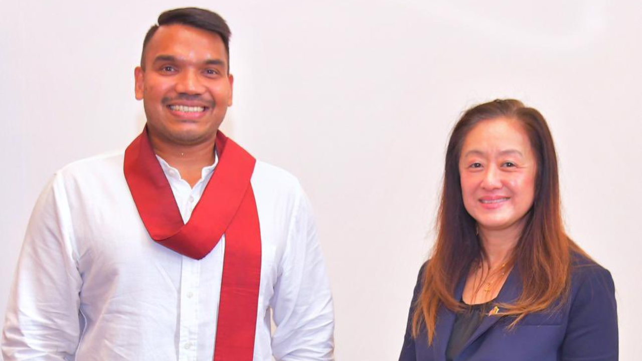 SLPP இன் தலைமை அலுவலகத்துக்கு அமெரிக்க தூதுவர் விஜயம்!