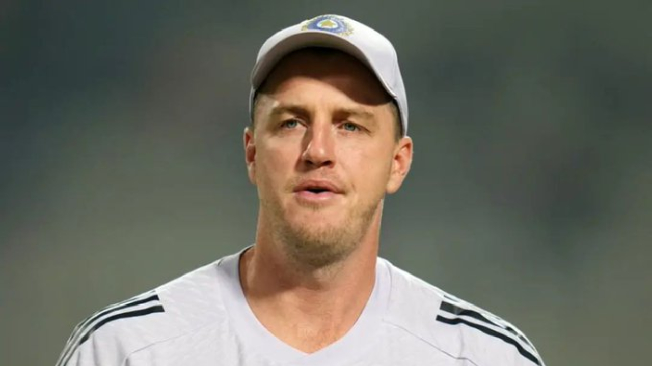 2025 சாம்பியன்ஸ் டிராபி: அவசர நிலையால் நாடு திரும்பிய இந்திய பயிற்சியாளர் மோர்னே மோர்கல்!