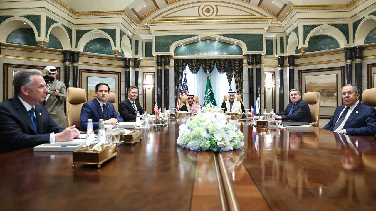 உக்ரேன் போர்; ரியாத்தில் பேச்சுவார்த்தையை ஆரம்பித்த ரஷ்ய – அமெரிக்க அதிகாரிகள்!