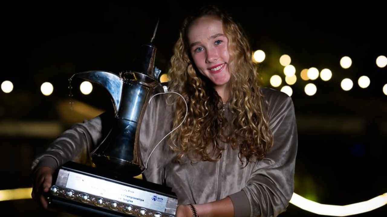 துபாய் டென்னிஸ் சாம்பியன்ஷிப் பட்டத்தை வென்ற 17 வயது வீராங்கனை!