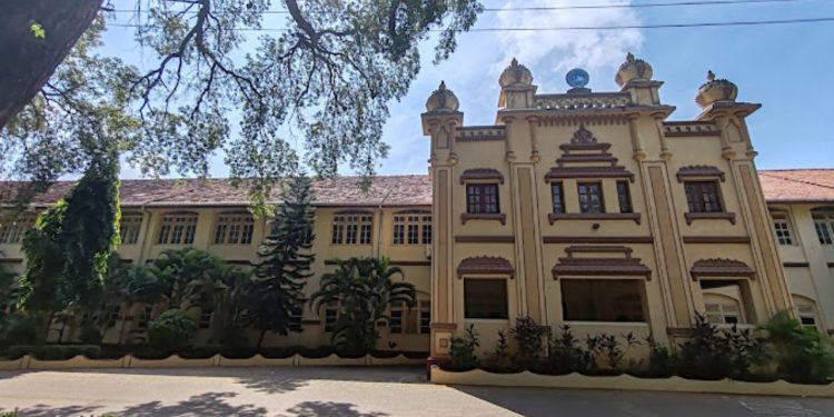 யாழ். பல்கலையில் மோதல்; இரு மாணவர்கள் காயம்!