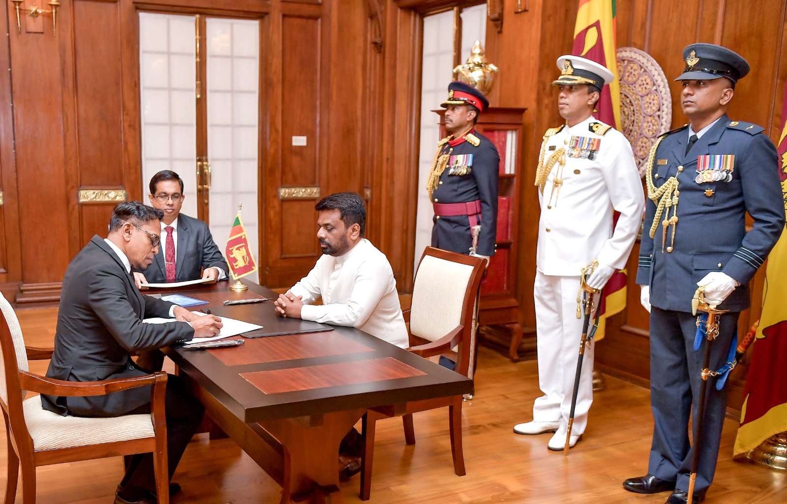 பதில் மேன்முறையீட்டு  நீதியரசர் மொஹமட் லபார் தாஹிரின் பதவிக்காலம் நீடிப்பு!