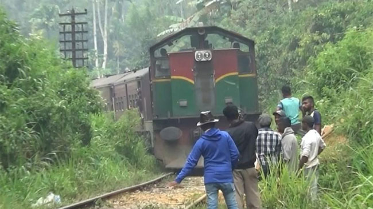 மலையக ரயில் சேவைகள் வழமைக்கு!