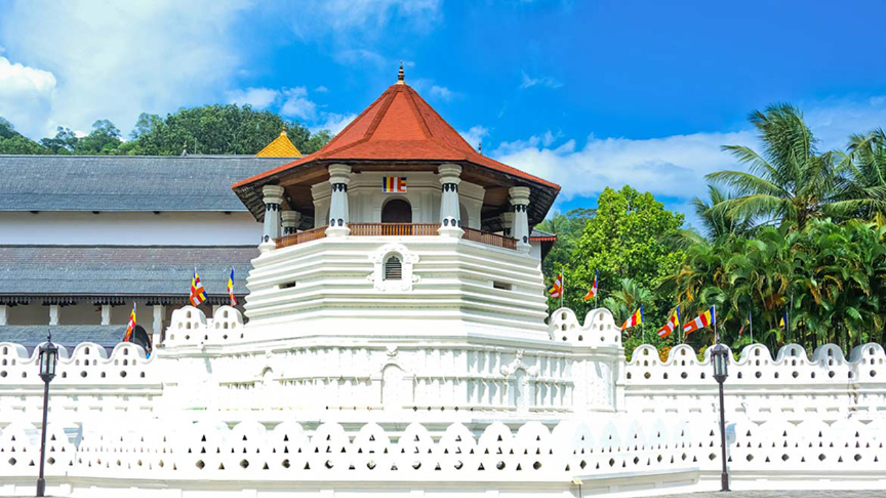 போலியான நிதி மோசடி குறித்து ஸ்ரீ தலதா மாளிகை எச்சரிக்கை!