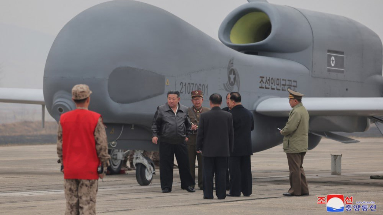 AI தற்கொலை ட்ரோன்களை மேற்பார்வையிட்ட வட கொரிய ஜனாதிபதி!