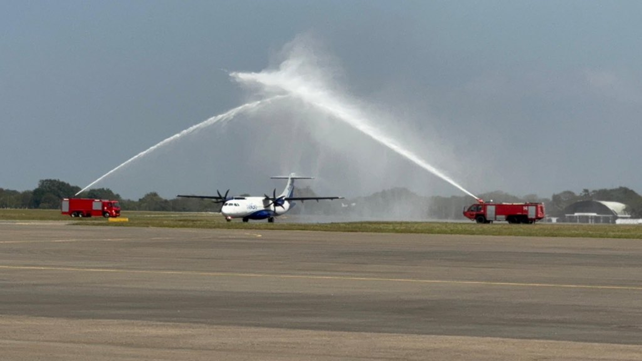 திருச்சிராப்பள்ளியில் இருந்து யாழ். வந்த முதல் இண்டிகோ விமானம்!
