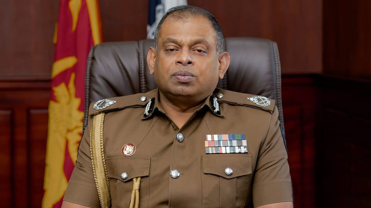 முன்னாள் பொலிஸ்மா அதிபரை கைது செய்ய பொது மக்களின் உதவியை நாடும் காவல்துறை!