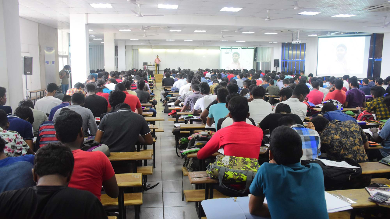 2024 க.பொ.த. சா/த பரீட்சை; மேலதிக வகுப்புகளுக்கு மார்ச் 11 முதல் தடை!