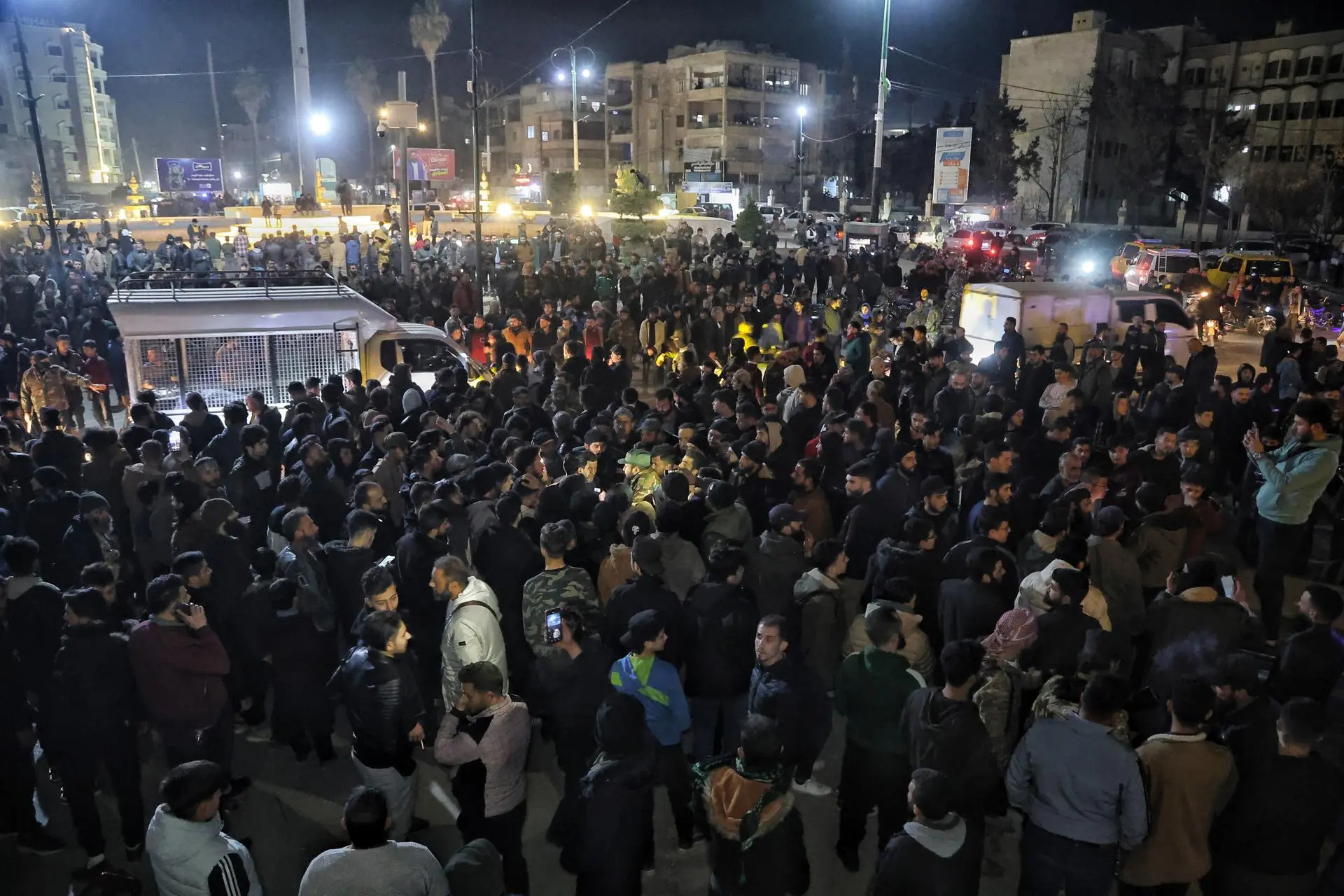 சிரியாவில் மோதல் – 200ற்கும் மேற்பட்டோர் உயிரிழப்பு