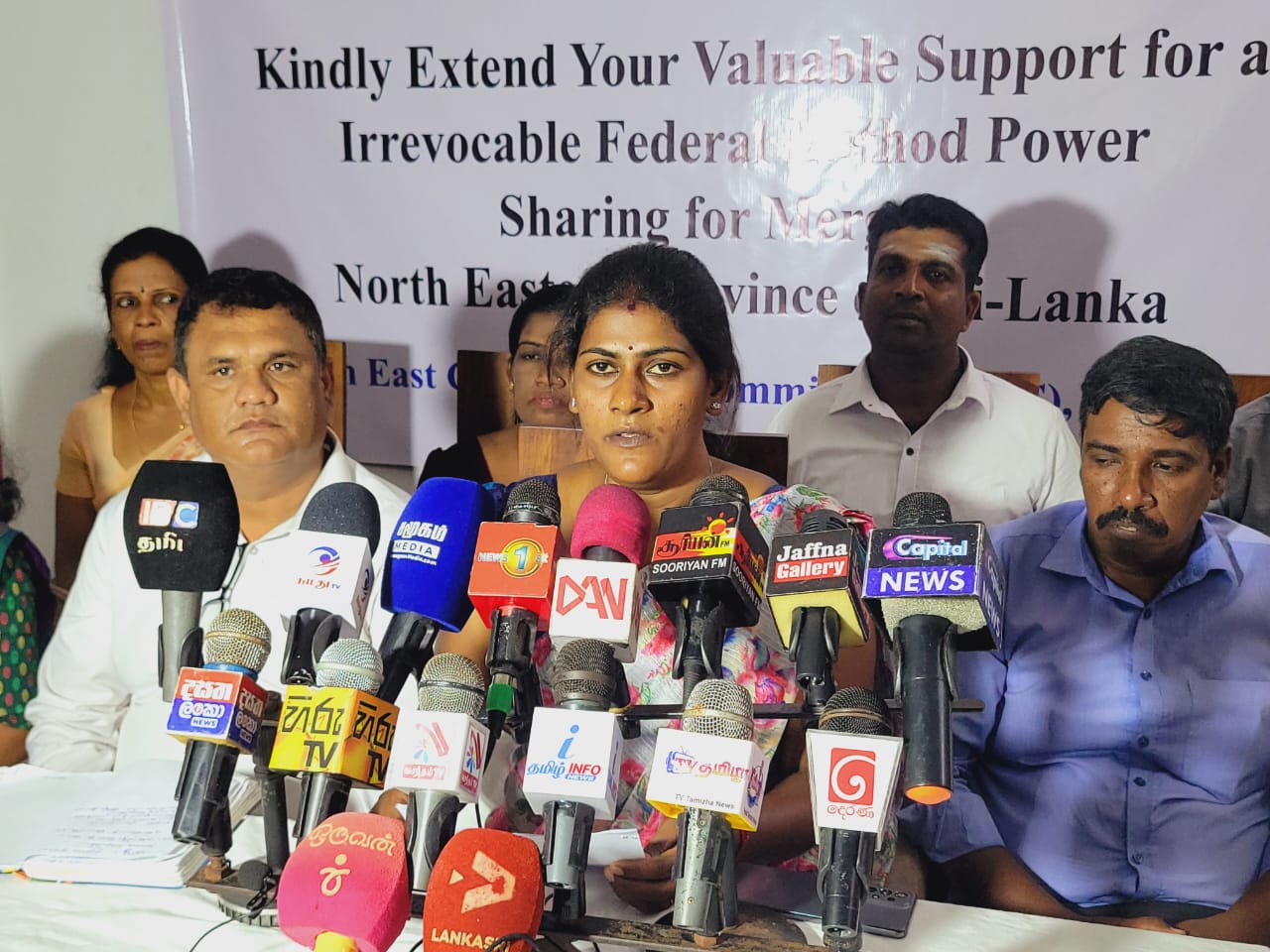 சமஷ்டி முறையிலான அதிகாரப் பகிர்வை ஏற்படுத்த  ஒத்துழைப்பை வழங்குங்குமாறு  கோரிக்கை!