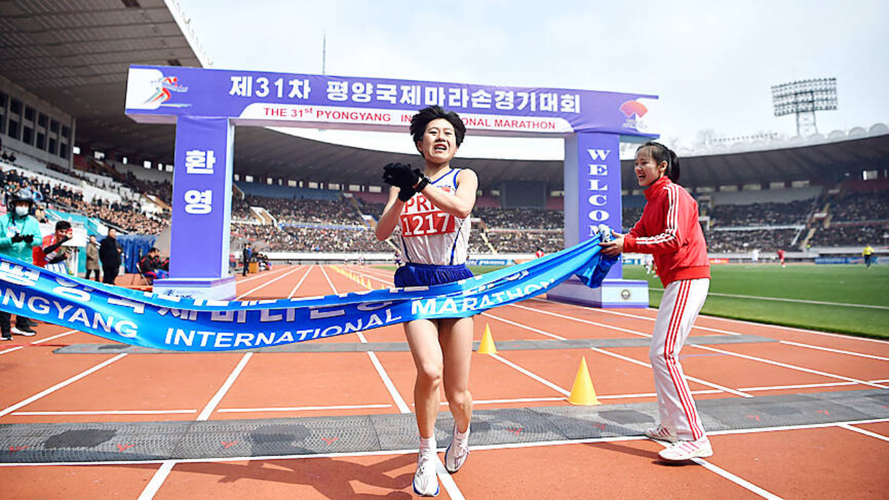 ஆறு ஆண்டுகளின் பின் வட கொரியாவில் நடந்த சர்வதேச மரதன் போட்டி!