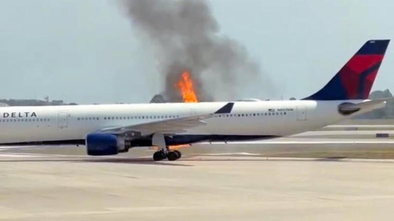 புளோரிடா விமான நிலையத்தில் தீப்பிடித்த டெல்டா விமானம்!
