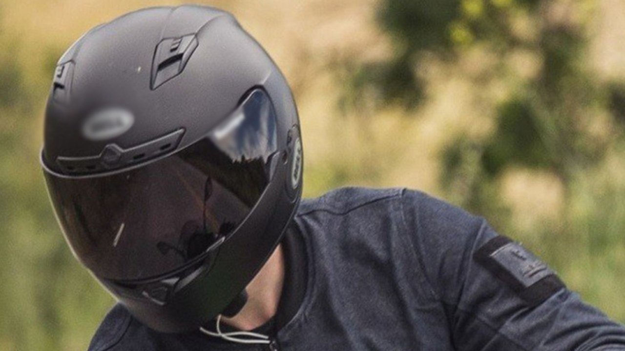 தலைக்கவசம் பயன்படுத்துவோர் தொடர்பான புதிய உத்தரவு!