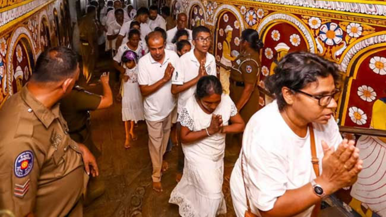 ஸ்ரீ தலதா வழிபாட்டின் இறுதி நாள் இன்றாகும்!