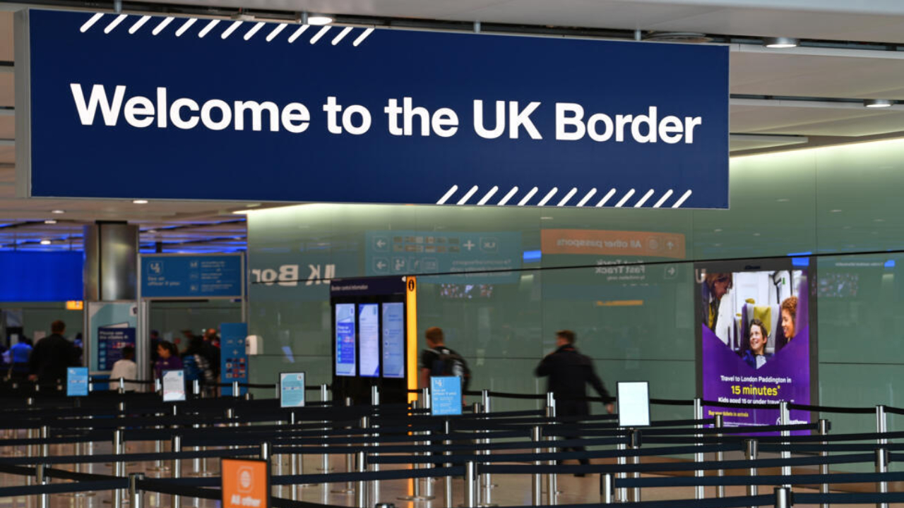 பயண விதிமுறையை திருத்திய பிரித்தானியா!