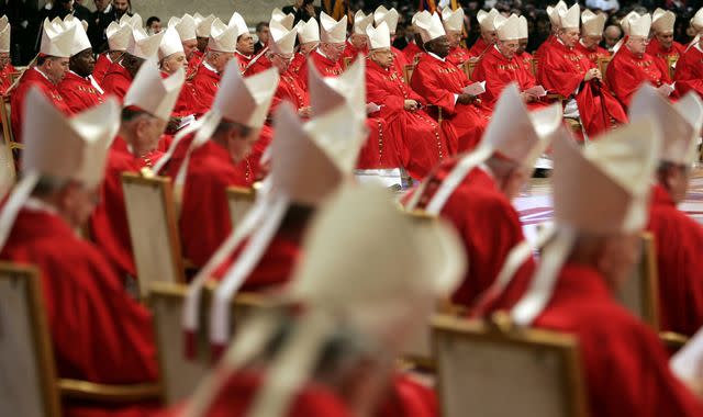 புதிய போப்பைத் தெரிவு செய்வதற்கான பணிகள் 7 ஆம் திகதி ஆரம்பம்!