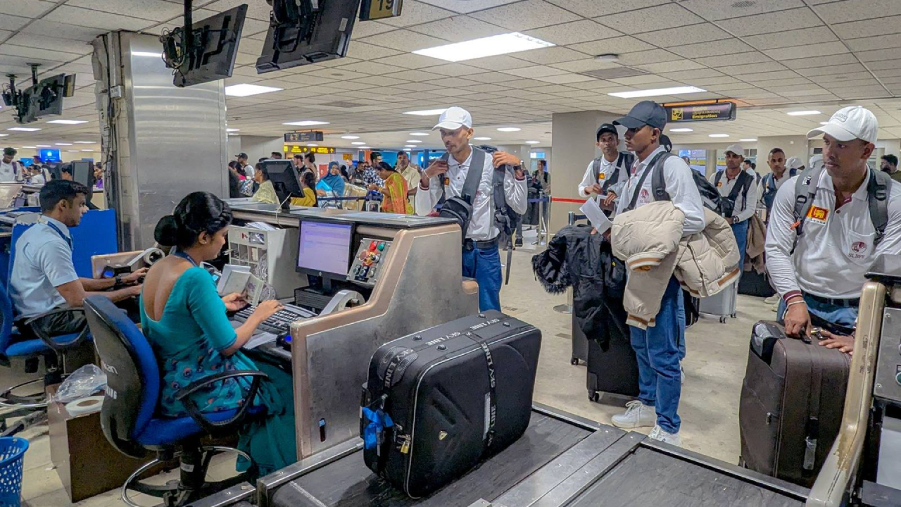 100,000 இலங்கையர்கள் 2025 இல் வெளிநாட்டு வேலைகளுக்காக வெளியேற்றம்!