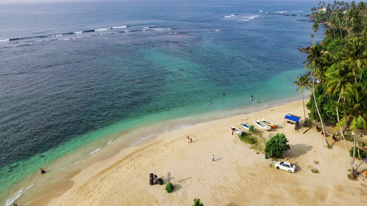 பொல்ஹேன கடற்கரையில் வாகன தரிப்பு கட்டணம் இடைநிறுத்தம்!