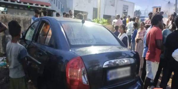 காருக்குள் சிக்குண்டு நான்கு சிறுவர்கள் உயிரிழப்பு!