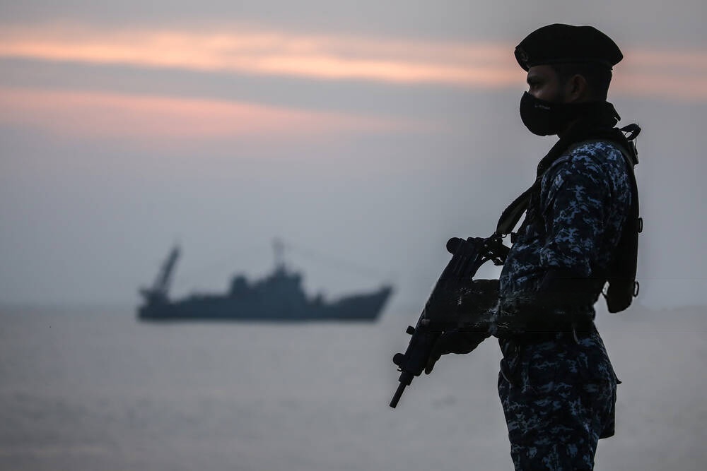 கடற்படையினர் மீது மனித உரிமைகள் ஆணைக்குழுவில் முறைப்பாடு!