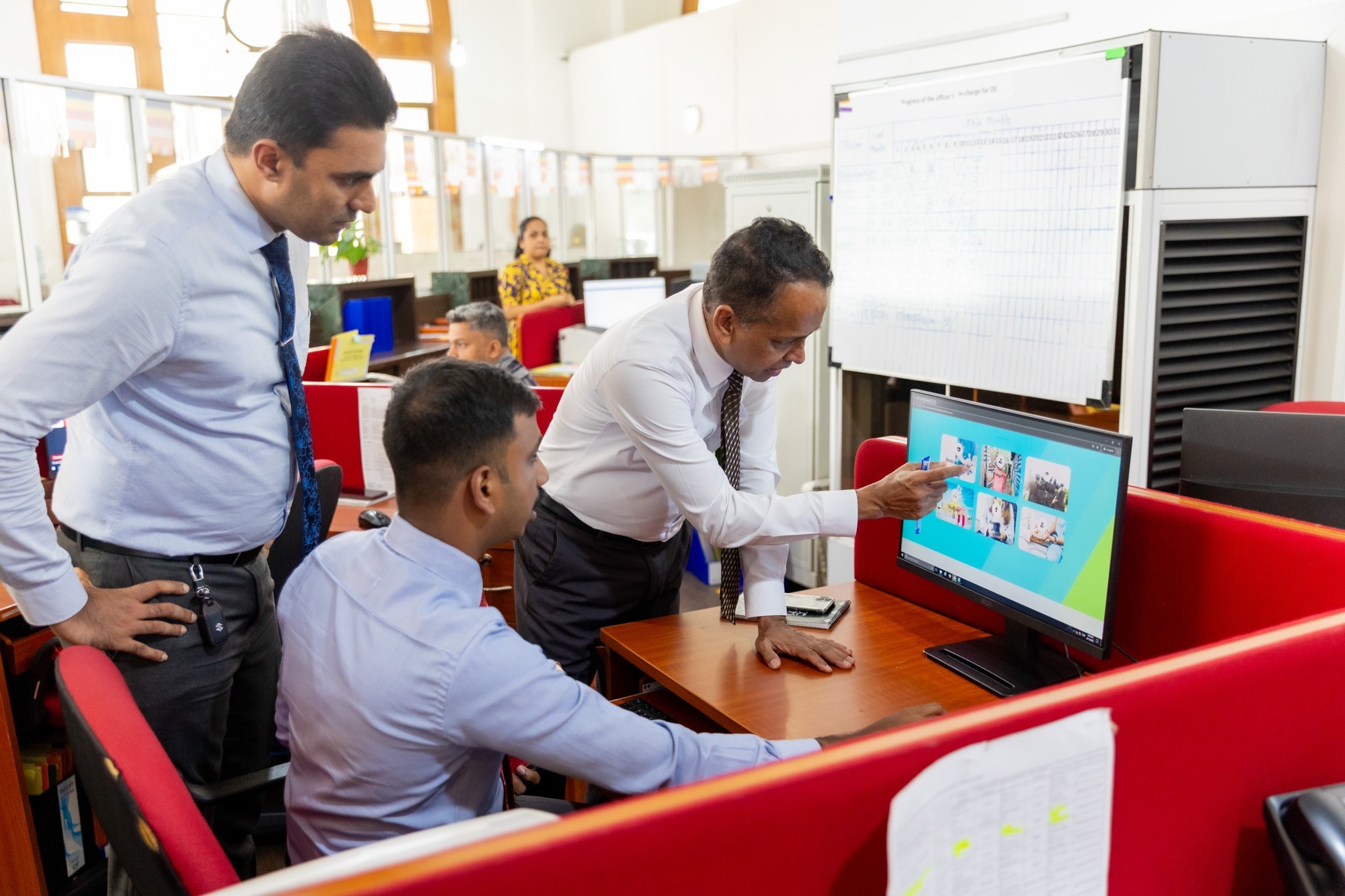 ஜனாதிபதி நிதியத்தால் வழங்கப்படும் அனைத்து சேவைளையும்  இணைய வழியில் வழங்க திட்டம்!