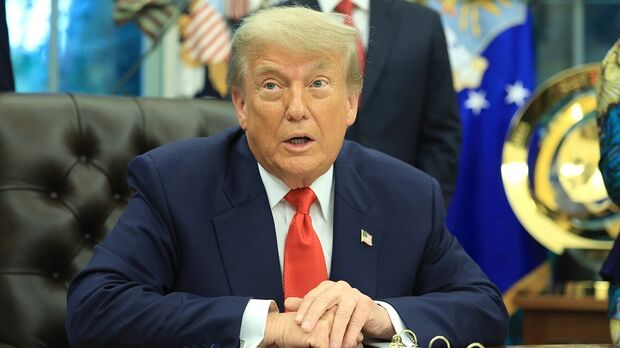 கனடாவுடனான வர்த்தகப் பேச்சுவார்த்தையை முடிவுக்கு கொண்டுவரும் ட்ரம்ப்!