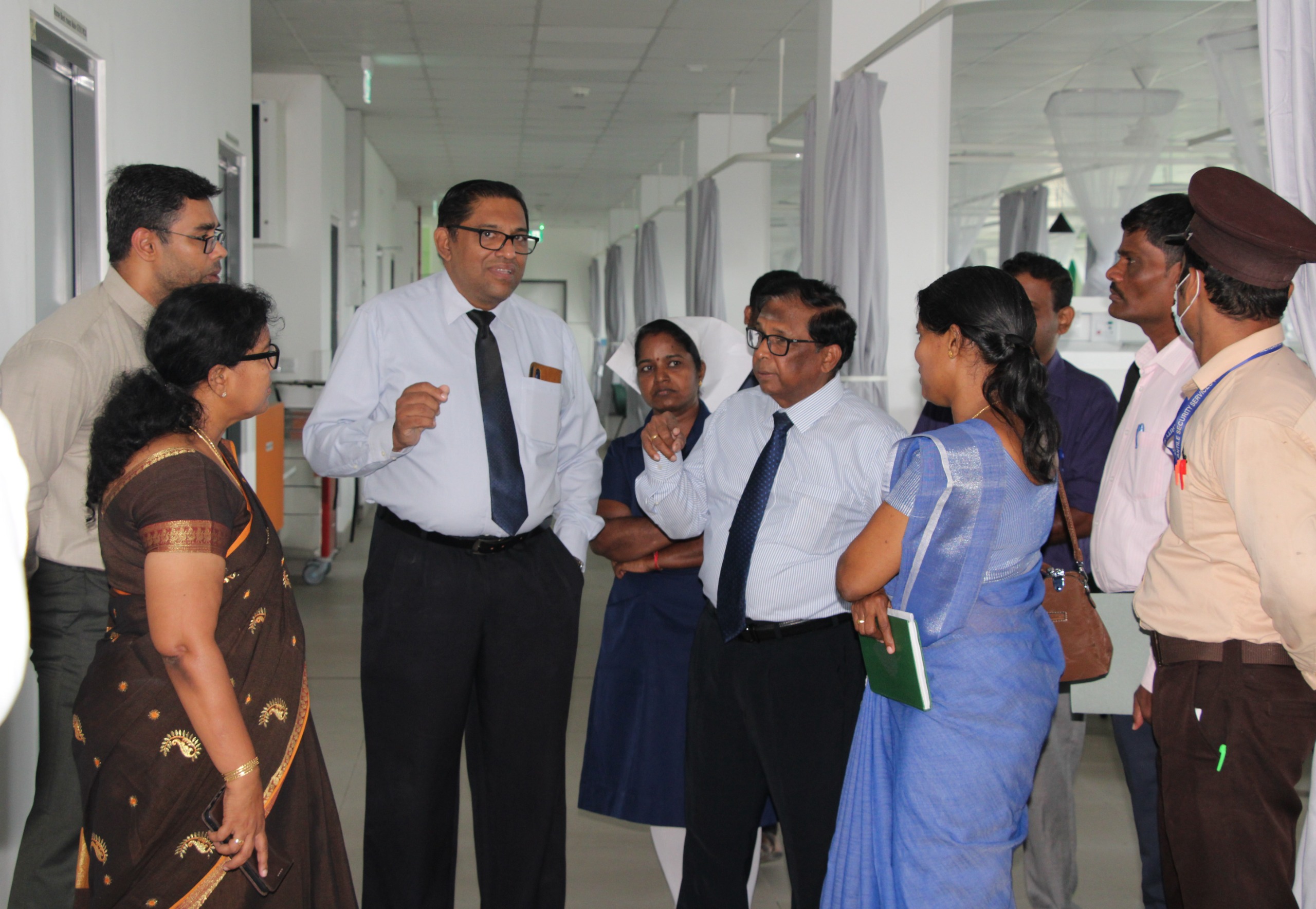 பெண்கள் சுகாதாரப் பராமரிப்பு நிலையத்தை நேரில் சென்று பார்வையிட்டார் வடக்கு மாகாண ஆளுநர்!