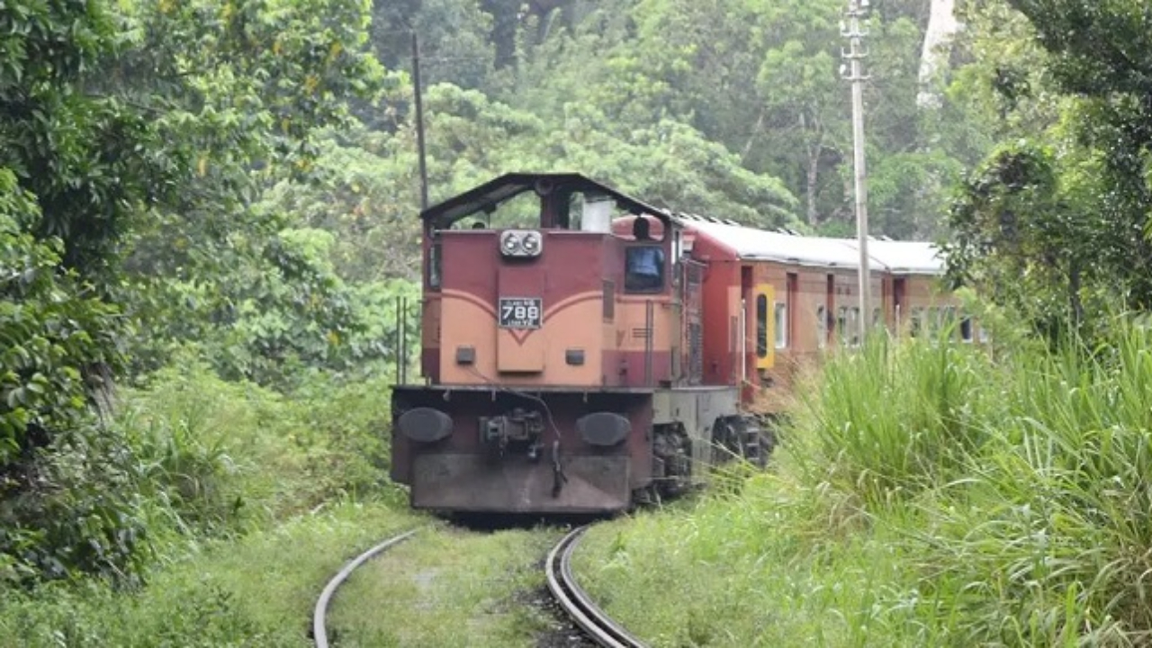 மலையக மார்க்கமூடான ரயில் சேவை பாதிப்பு!