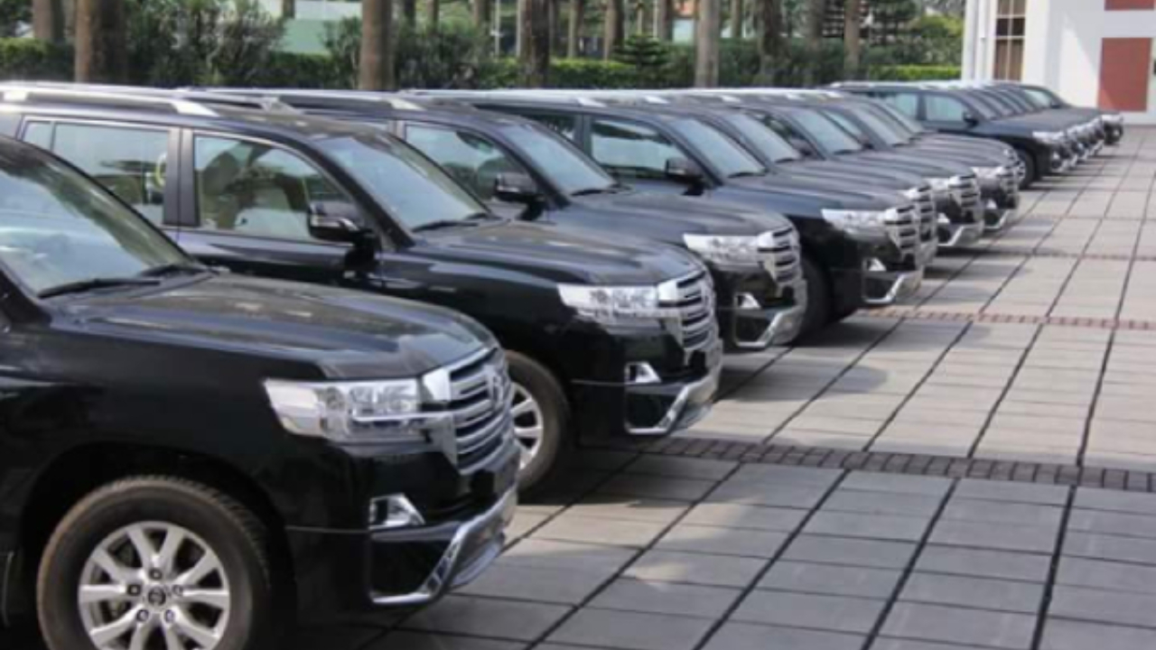 பெருந்தோட்ட மற்றும் சமூக உள்கட்டமைப்பு அமைச்சுக்கு சொந்தமான வாகனங்கள் விற்பனைக்கு!