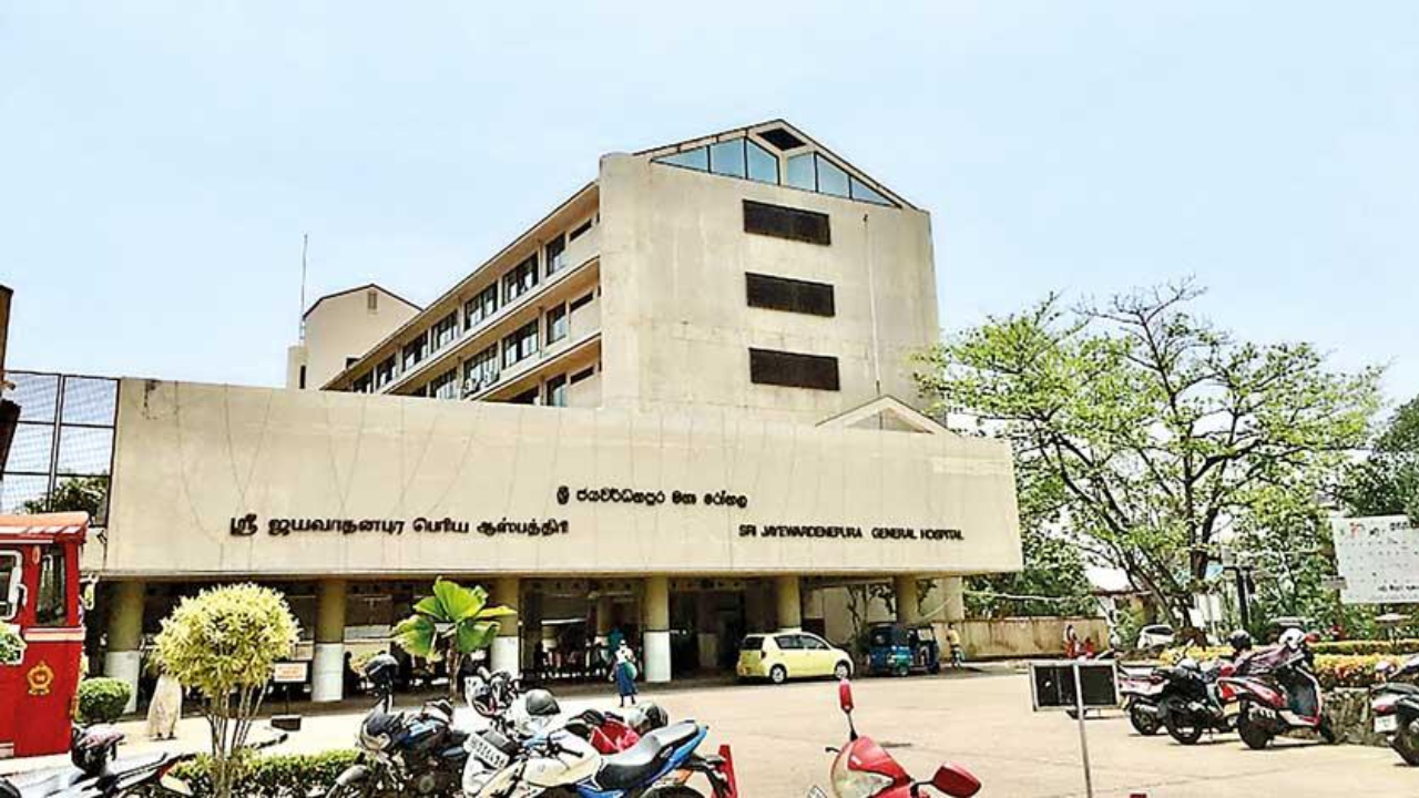 ஸ்ரீ ஜயவர்தனபுர வைத்தியசாலையின் அறுவை சிகிச்சை நிபுணர் கைது!