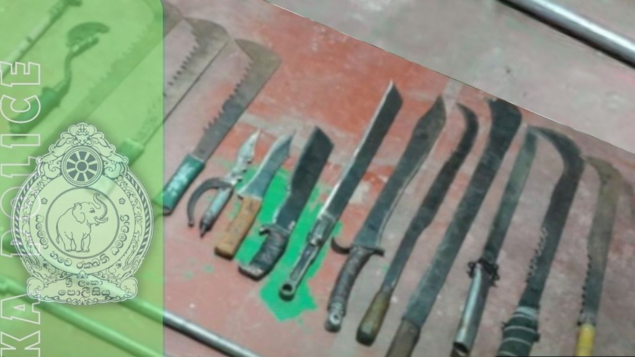 கூரிய ஆயுதங்களுடன் ஒருவர் கைது!