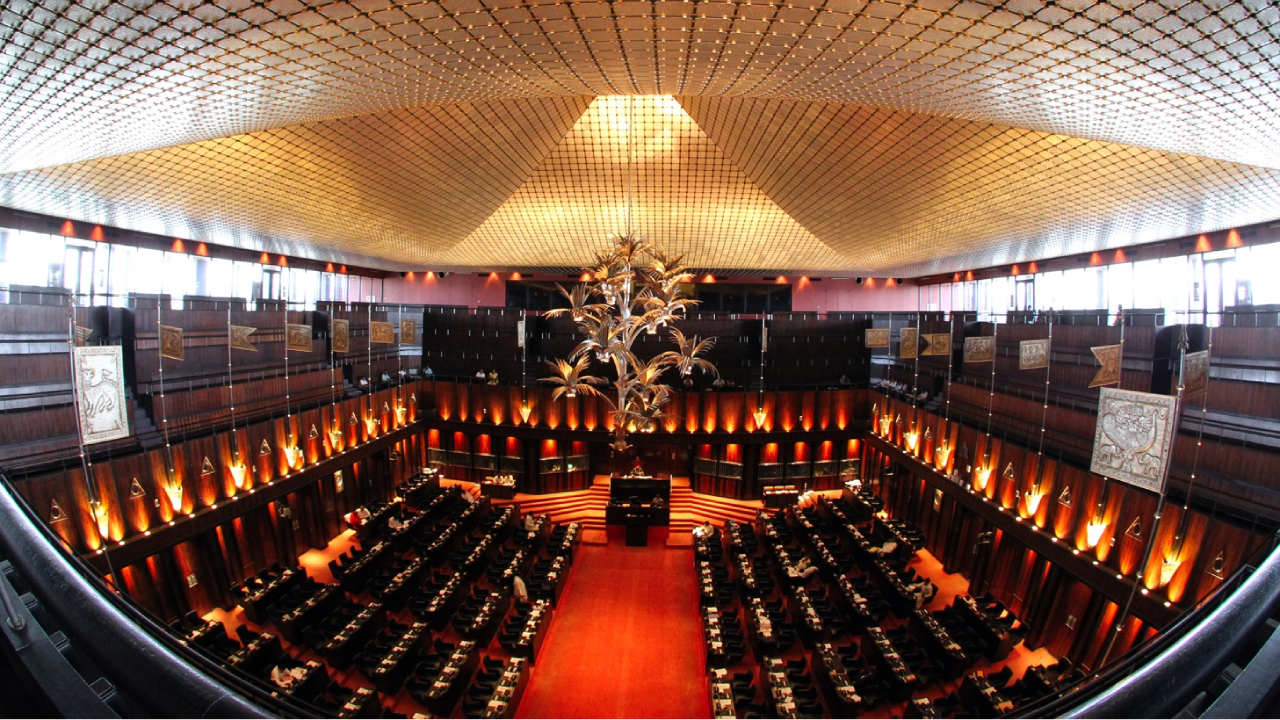 நாடாளுமன்ற பணியாளர்களின் உணவு விலையில் மறுசீரமைப்பு!