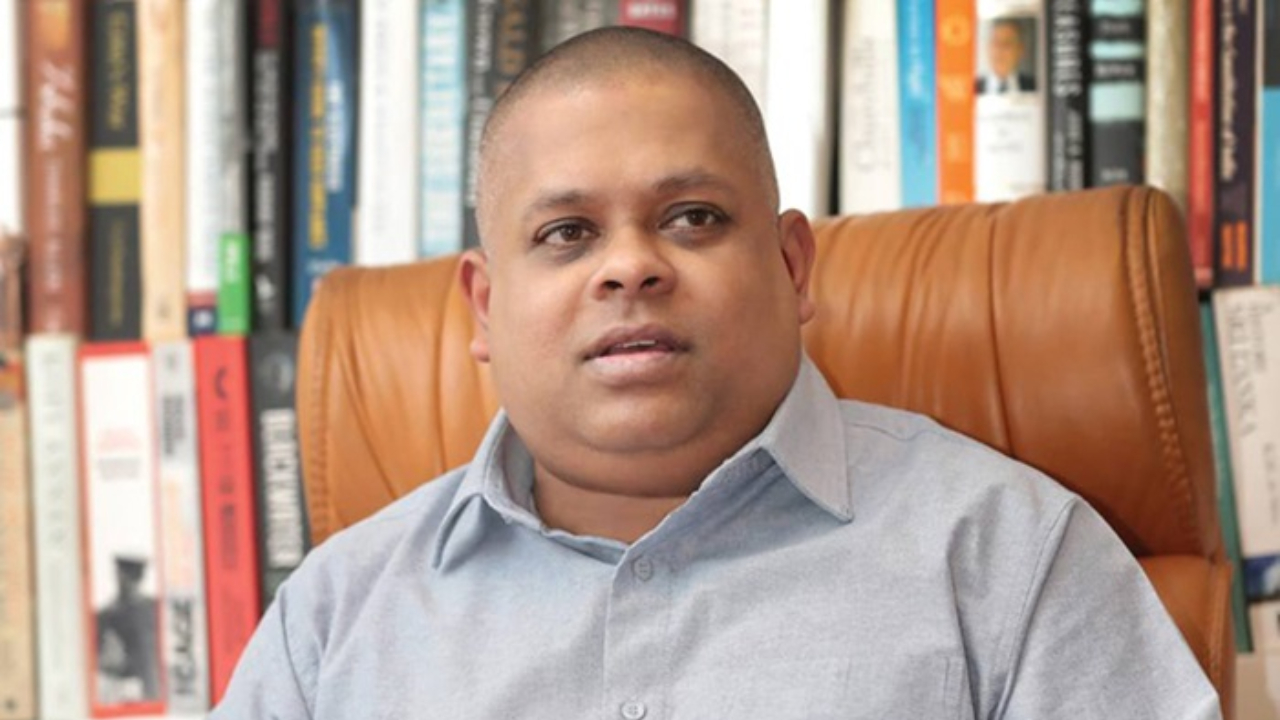 சஜின் வாஸ் குணவர்தனவுக்கவுக்கு பிடியாணை!