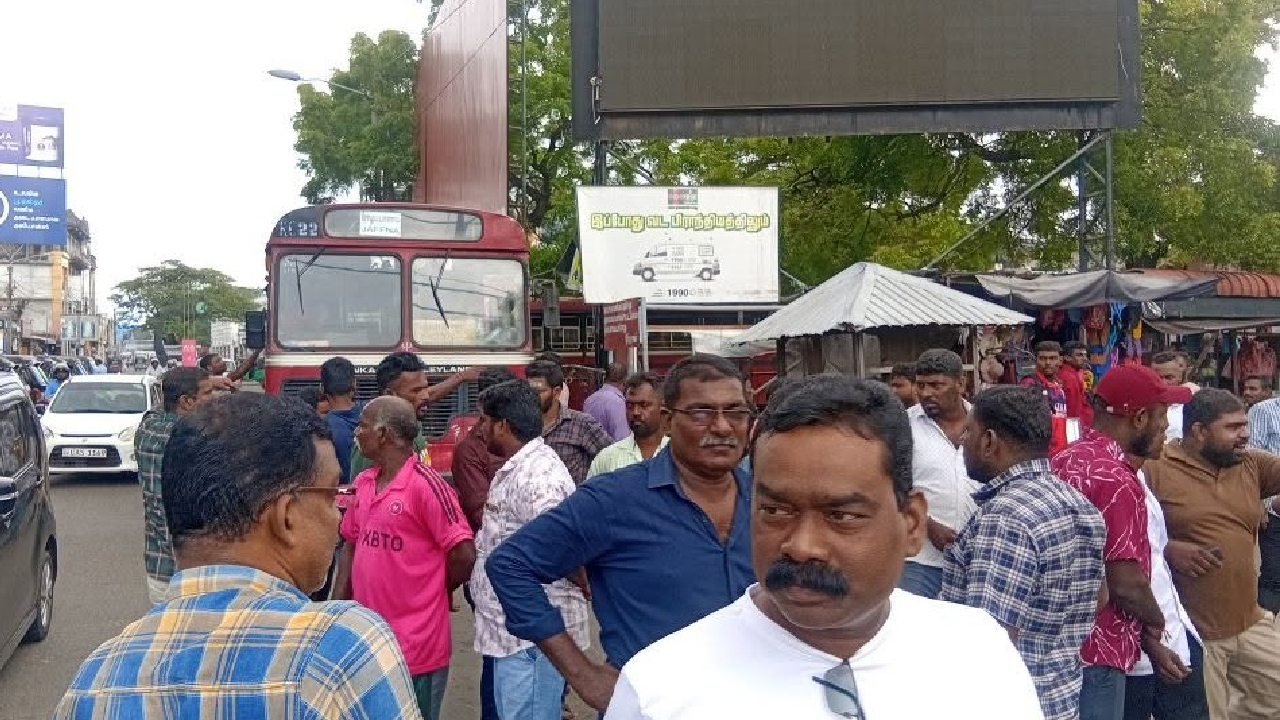 கைவிடப்பட்ட வடமாகாண தனியார் போக்குவரத்து சேவை சங்க போராட்டம்!