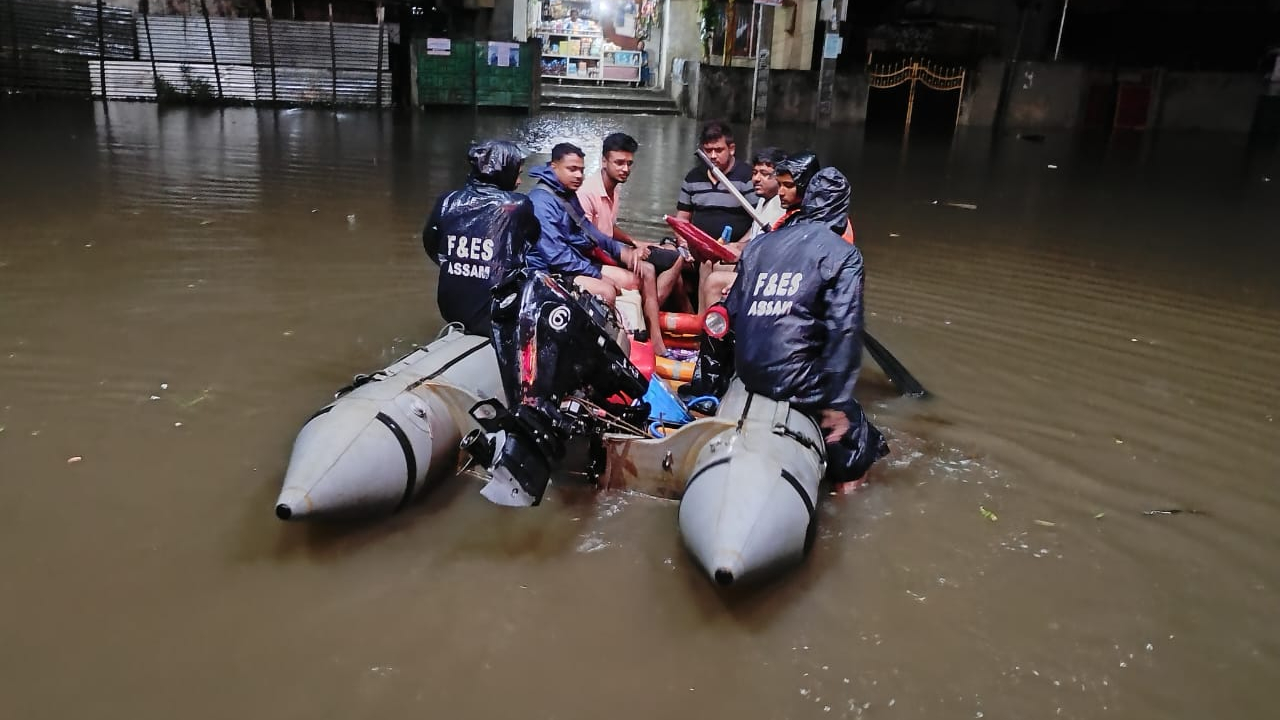 132 ஆண்டுகால சாதனை முறியடிப்பு: அசாமில் ஒரு நாளில் அதிக மழை வீழ்ச்சு!