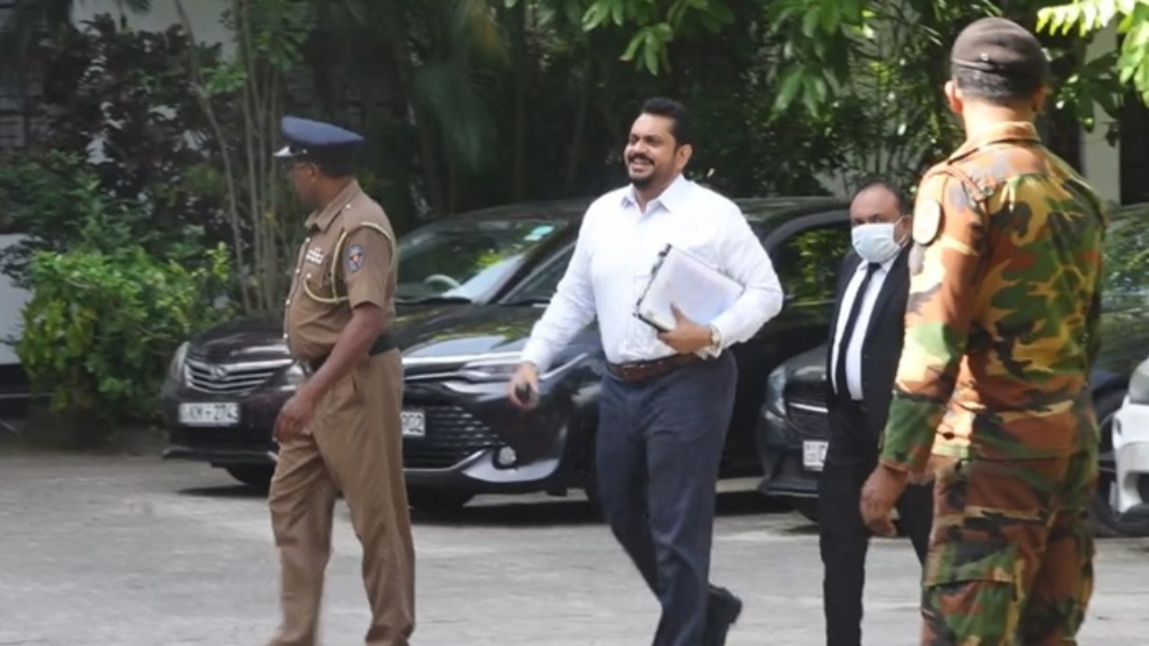 சஷீந்திர ராஜபக்ஷ இலஞ்ச ஊழல் விசாரணை ஆணைக்குழுவில் முன்னிலை!