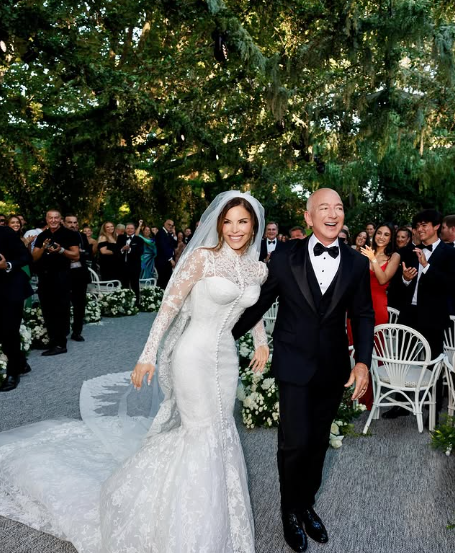 அமேசான் நிறுவனர் ஜெப் பெசோஸ் திருமணம்;வியந்து பார்த்த வெனிஸ்!