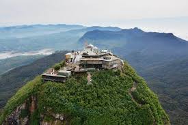 சிவனொளிபாதமலை செல்லும் பாதைகள் 10நாட்களுக்கு பூட்டு!