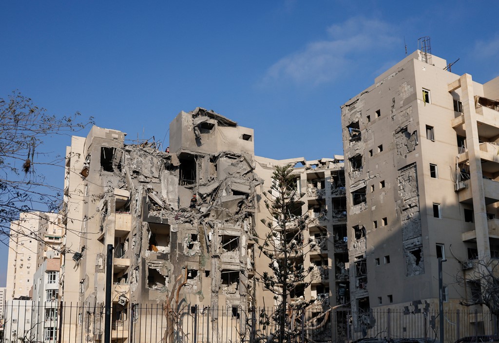 ஈரான் நடத்திய ஏவுகணைத் தாக்குதல்களில் 04 இஸ்ரேலியர்கள் உயிரிழப்பு!