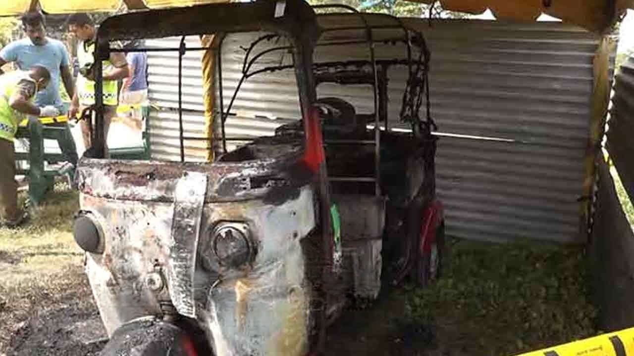 எரிந்த நிலையில் பொலிஸ் அதிகாரி ஒருவரின் சடலம் மீட்பு!