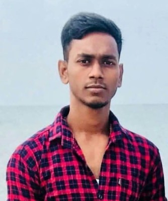 கோல் கம்பம் சரிந்து விழுந்து இளைஞன் உயிரிழப்பு!