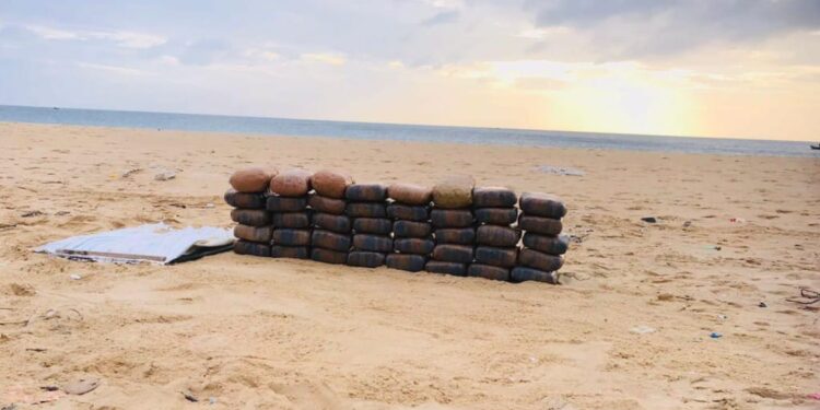 நாகர் கோவில் பகுதியில் பெருந்தொகையான கேரளா கஞ்சா மீட்பு!