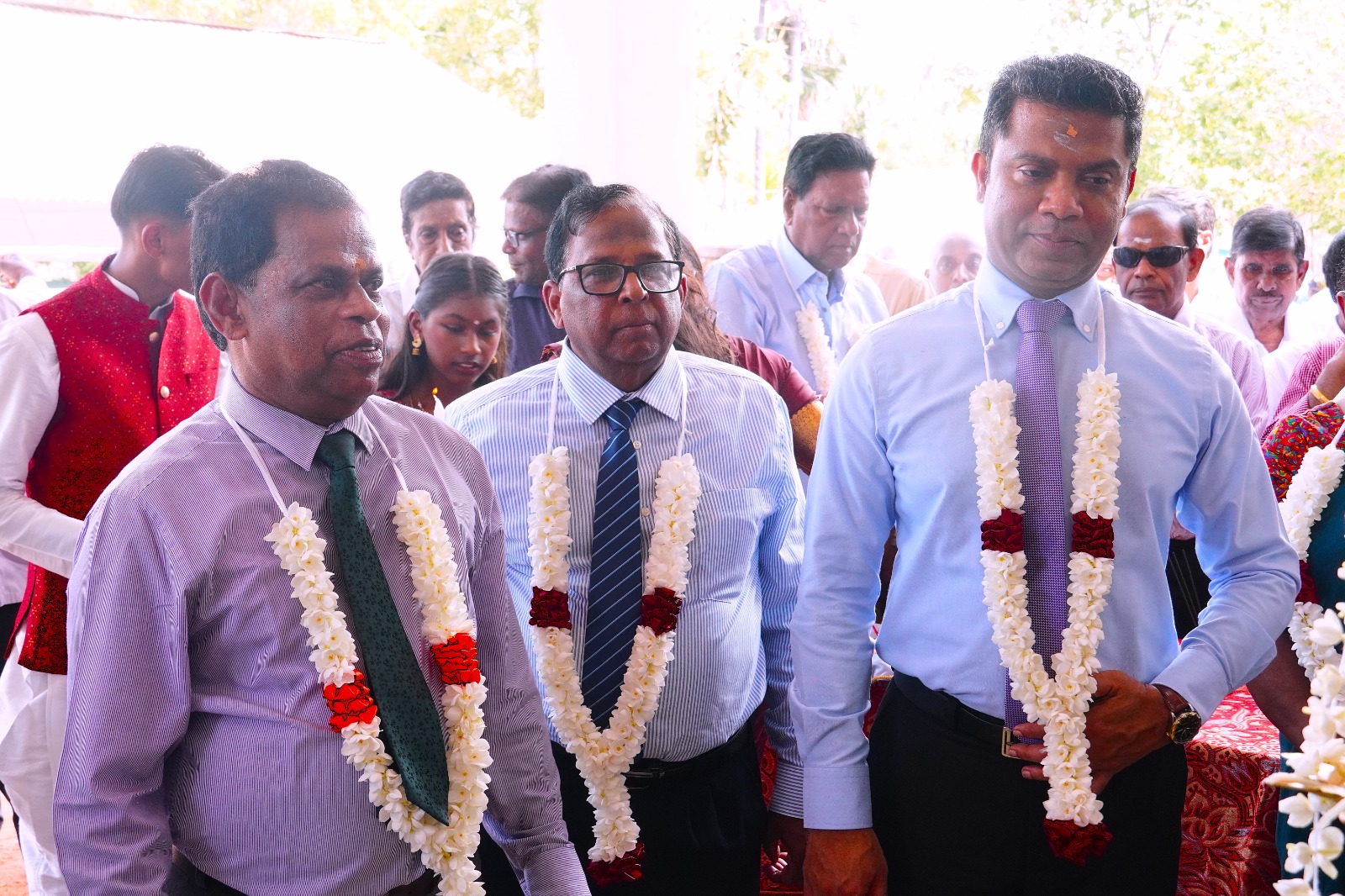 உலக வங்கியின் உதவியுடன் வடக்கு – கிழக்கில் அபிவிருத்திப் பணிகள் முன்னெடுக்கப்படும்! வட மாகாண ஆளுநர்!