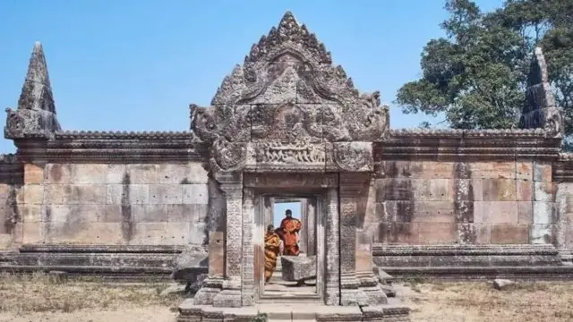 தாய்லாந்து – கம்போடியா எல்லை மோதல் ! காரணம் இதுவா !